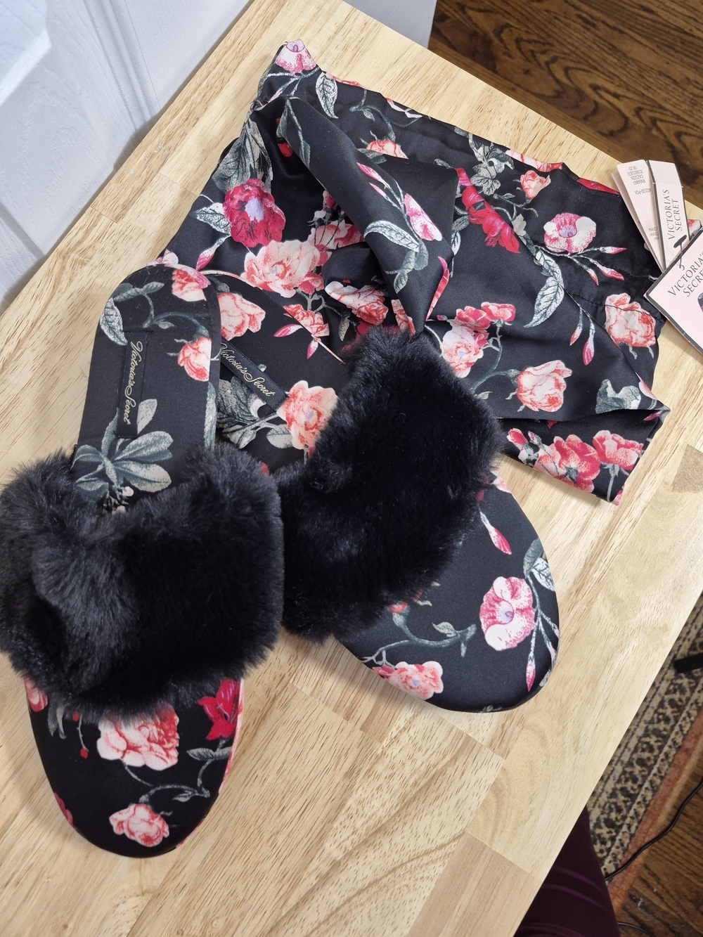Victoria's Secret Signature Satin Slippers Black Pink Floral Faux Fur SMALL